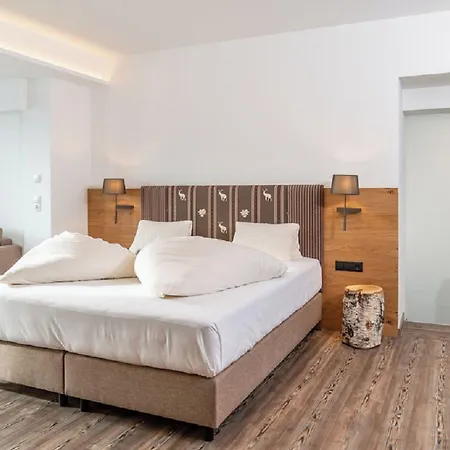 Ξενοδοχείο Pehab - Rooftop-spa 4*