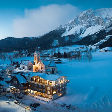 Hotel Pehab - Rooftop-spa Ramsau am Dachstein